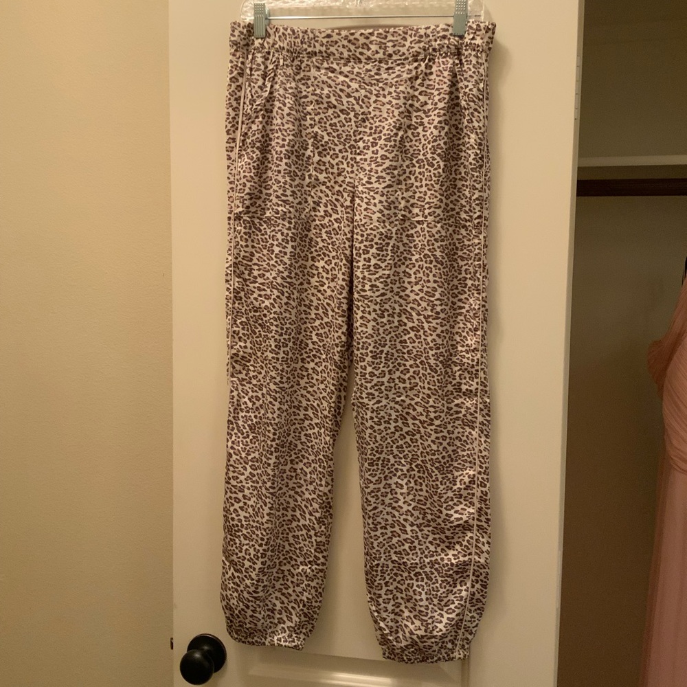 Aerie Cheetah Print Satin Jogger Size Medium